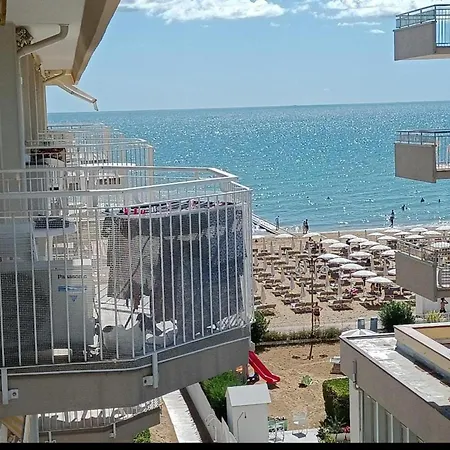 Modern Near The In Italy * Лидо-ди-Езоло